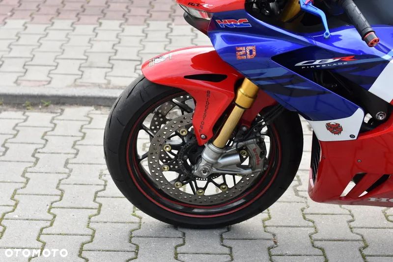 Honda CBR - 27