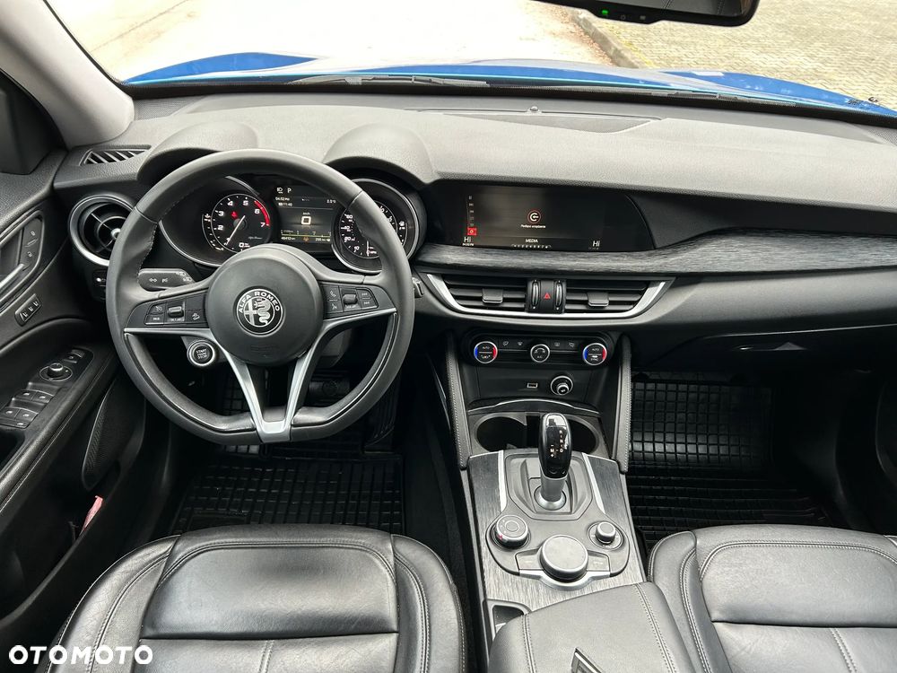Alfa Romeo Stelvio 2.0 Turbo 16V AT8-Q4 Sprint - 2