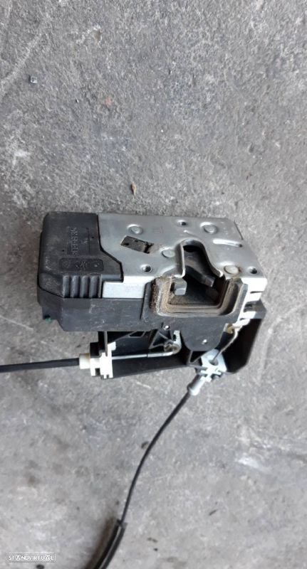 Fecho Porta  Fte Dto Opel Corsa C (X01) - 3