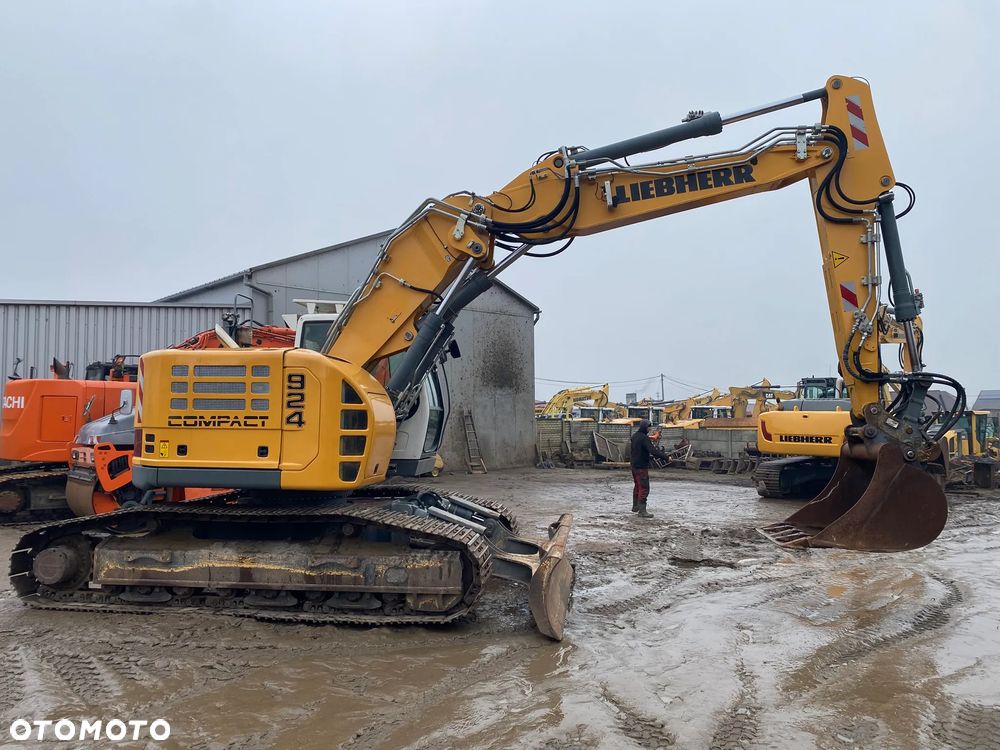 Liebherr R924 COMPACT, 2014 ROK, PŁUG, RAMIĘ 3X ŁAMANE, Z NIEMIEC - 8