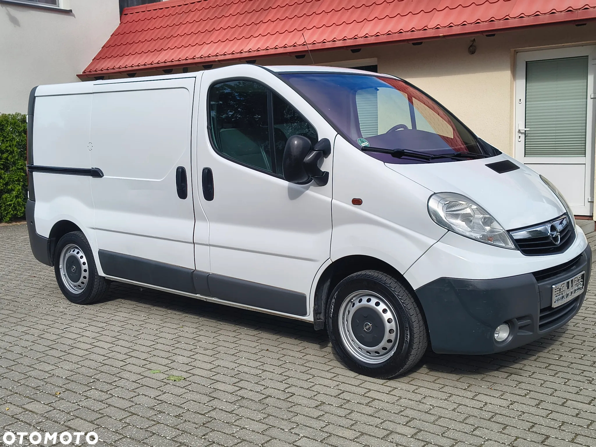 Opel Vivaro - 10