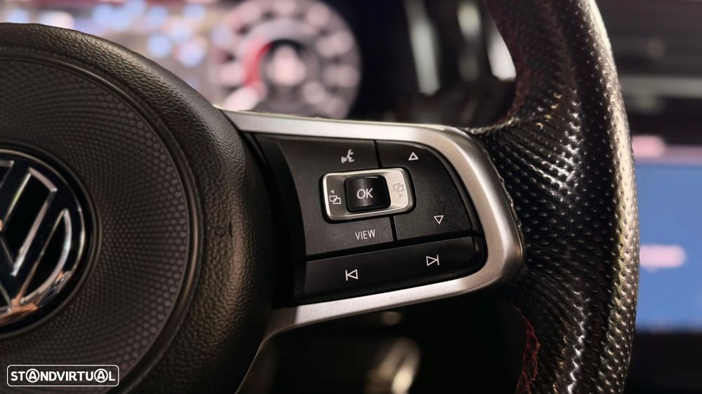 VW Golf 2.0 TSI GTi TCR DSG - 37