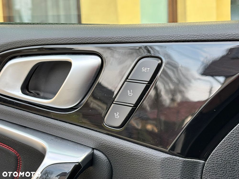 Kia ProCeed 1.6 T-GDI GT DCT - 17