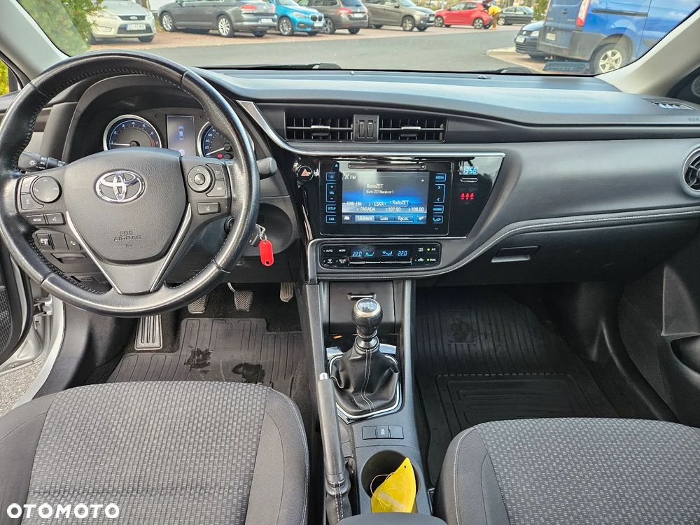 Toyota Corolla 1.6 Comfort - 11