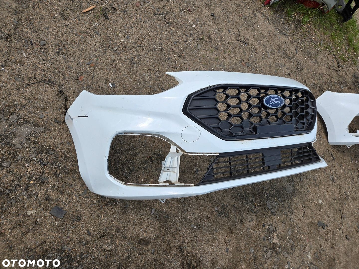 Zderzak FORD FIESTA ST LINE MK8 lift - 2