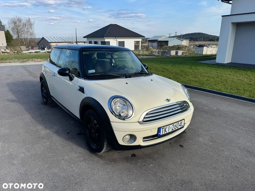 MINI Cooper Standard - 1