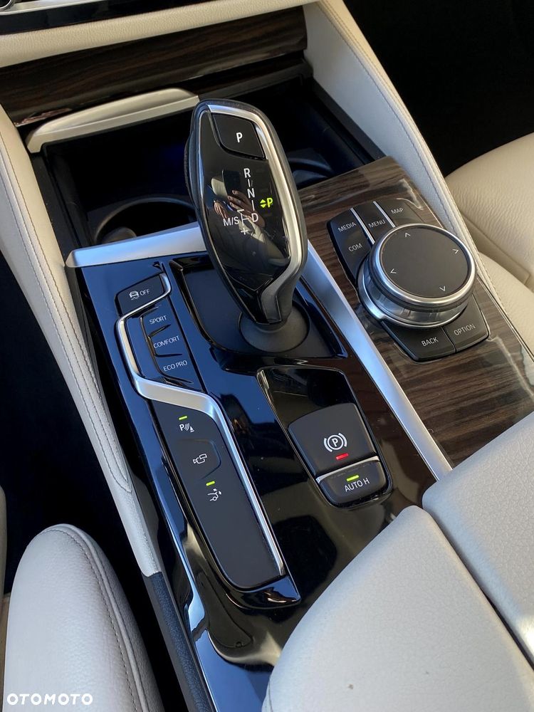 BMW 6GT 640d xDrive Luxury Line sport - 32