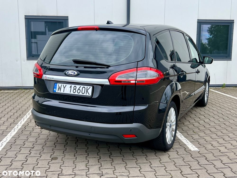 Ford S-Max - 13