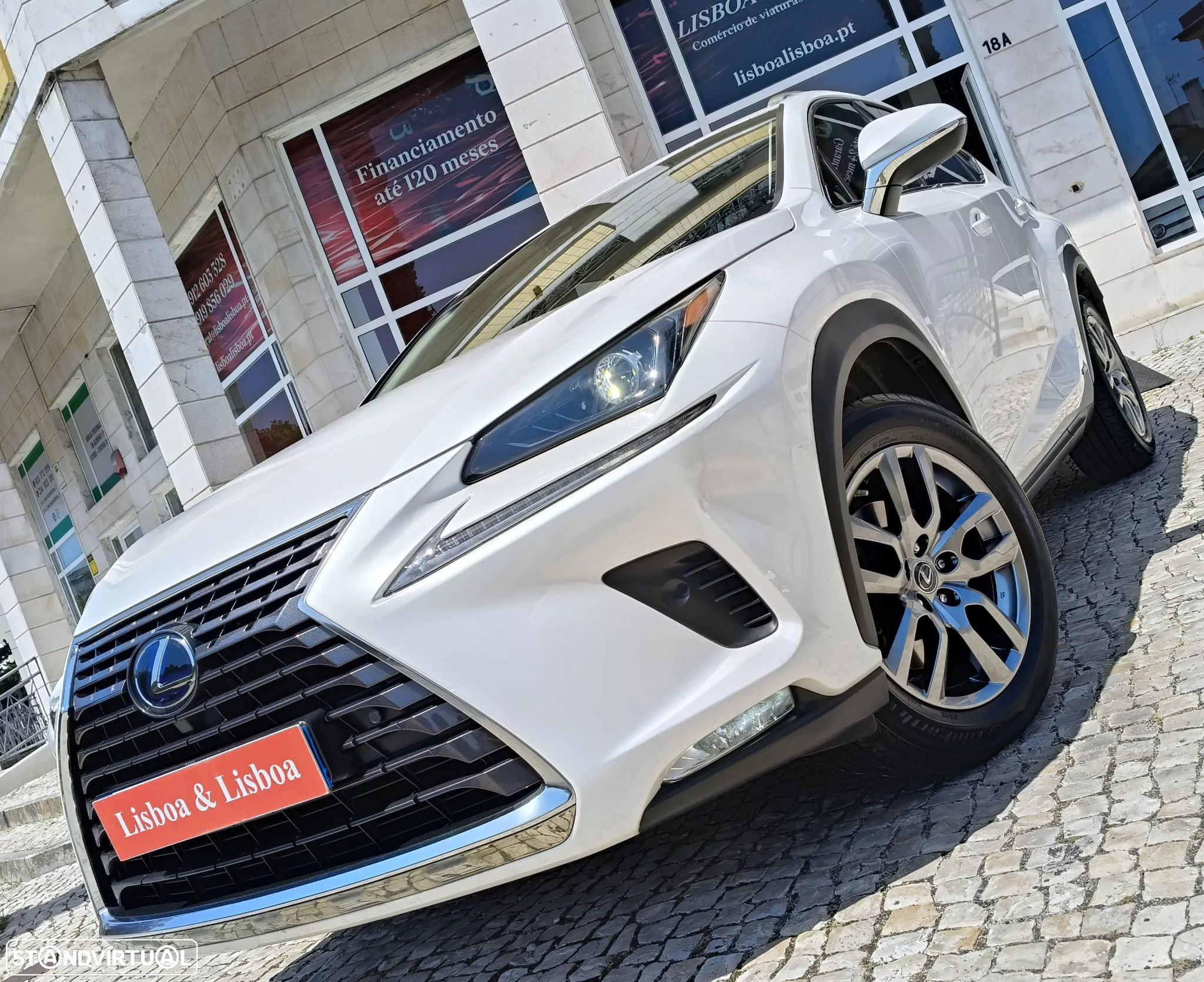 Lexus NX 300h Executive+ - 1
