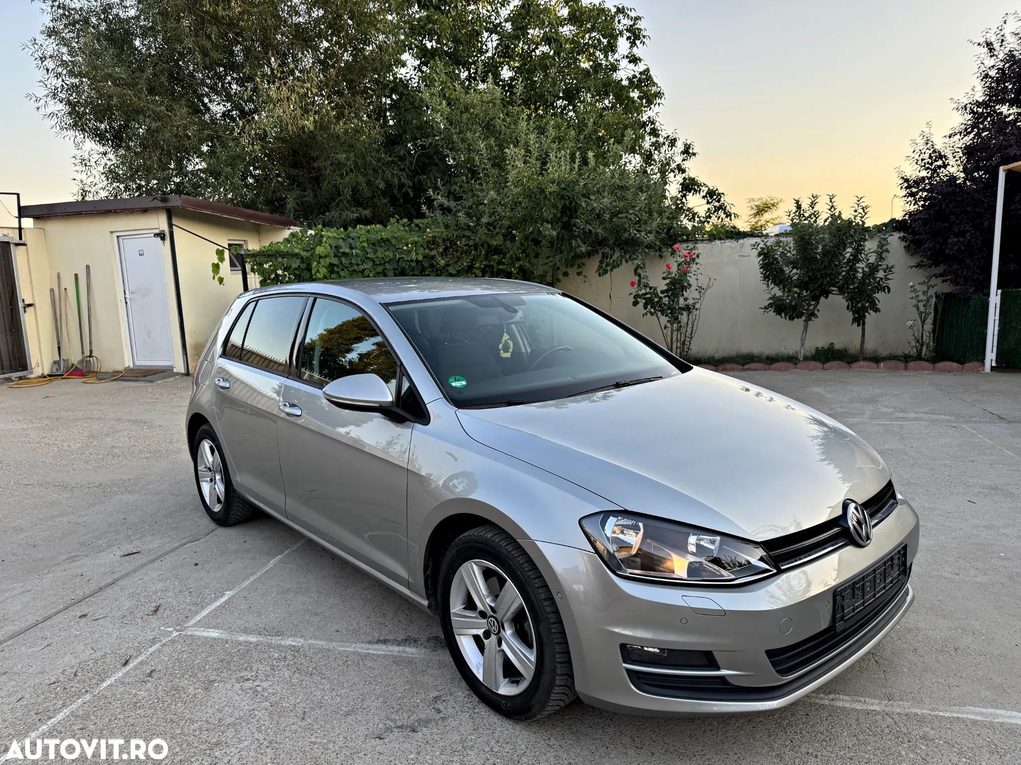 Volkswagen Golf 1.2 TSI BlueMotion Technology Comfortline - 1