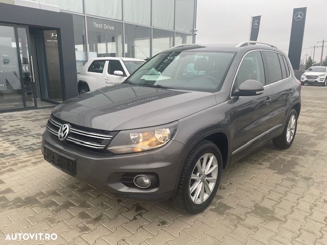 Volkswagen Tiguan 2.0 TDI DPF 4Motion BlueMotion Technology Trend & Fun - 4