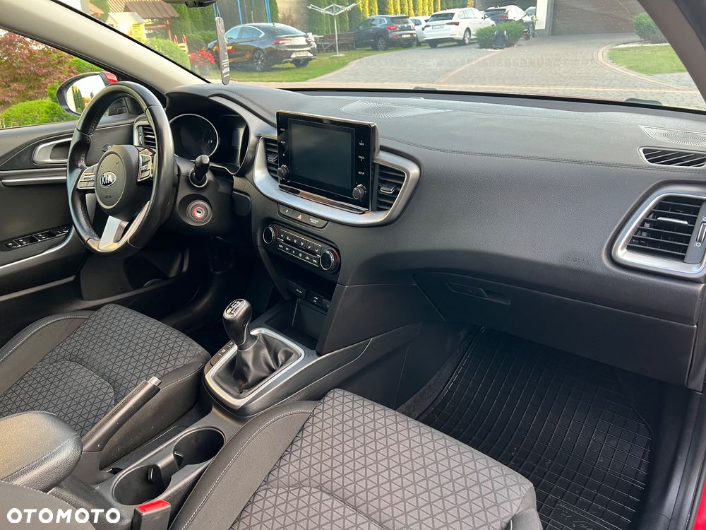 Kia Ceed 1.6 CRDi SCR M - 14