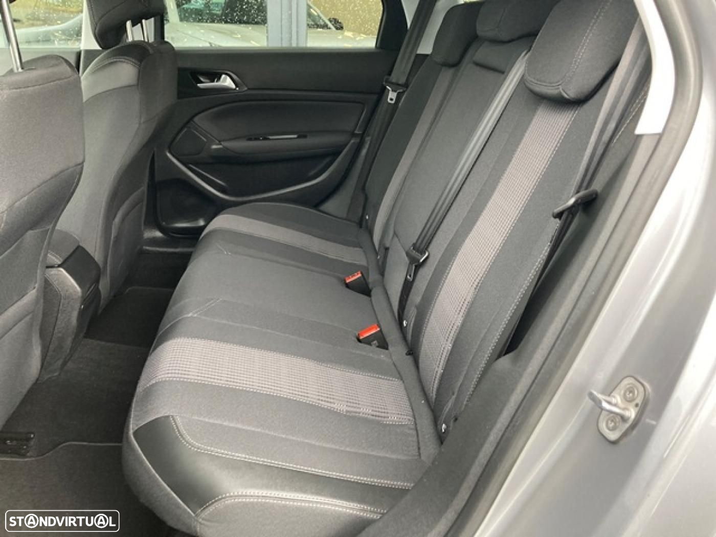 Peugeot 308 SW 1.5 BlueHDi Allure EAT8 - 31