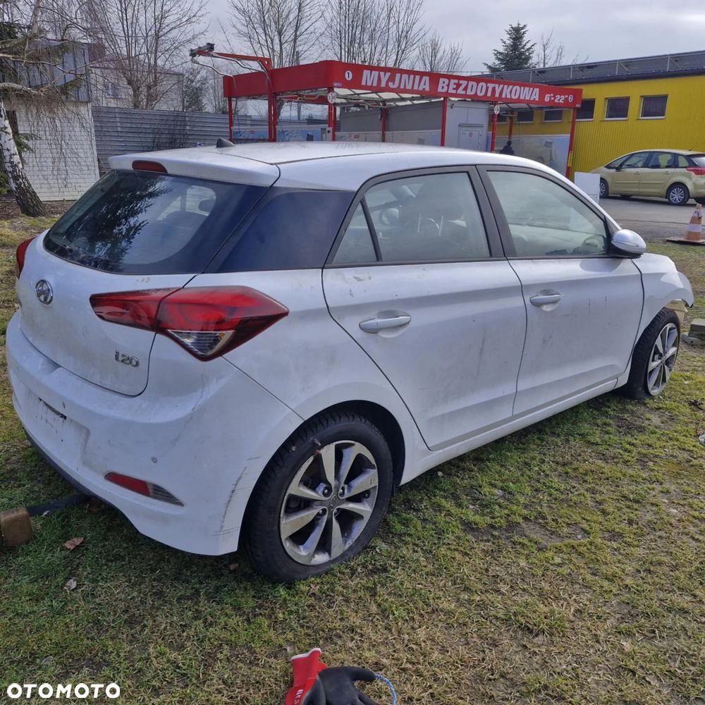 Hyundai i20 1.4 Automatik Style - 1