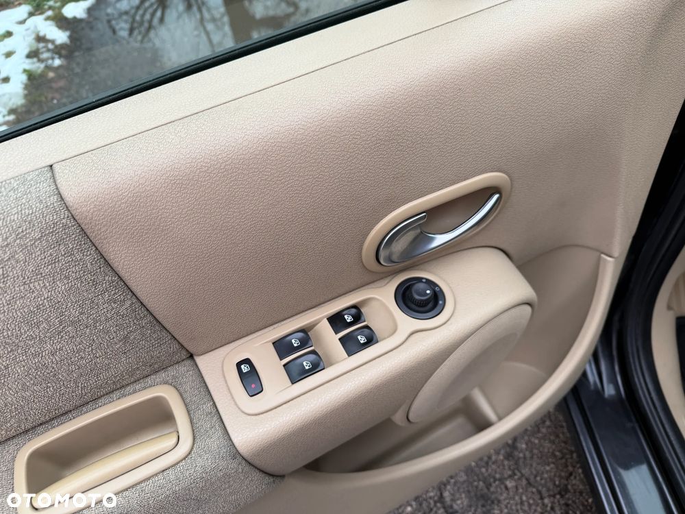 Renault Modus 1.5 dCi Privilege - 13