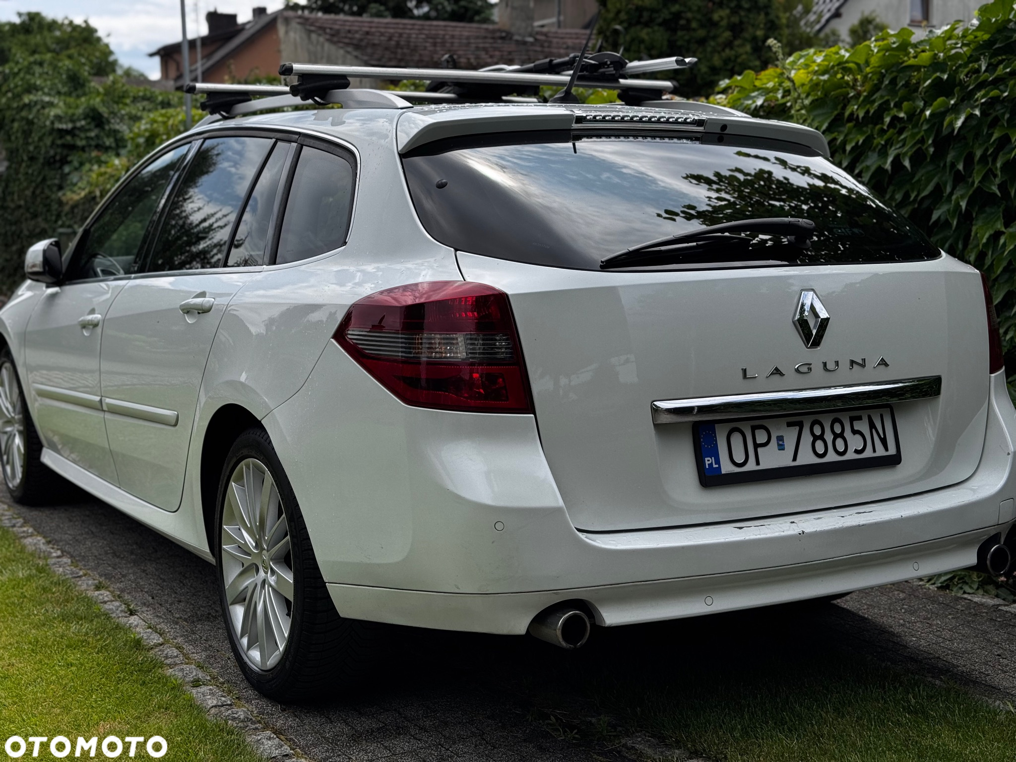 Renault Laguna Grandtour dCi 175 FAP Initiale - 4