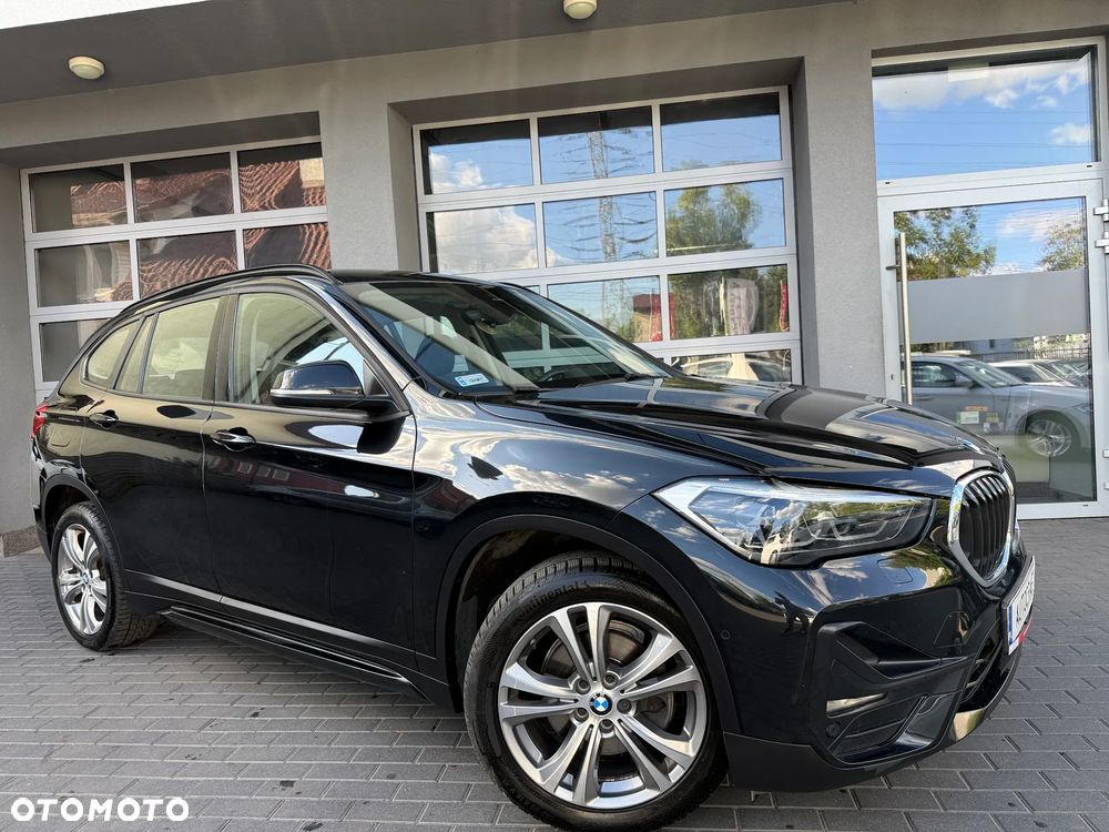 BMW X1 sDrive18i Sport Line - 19