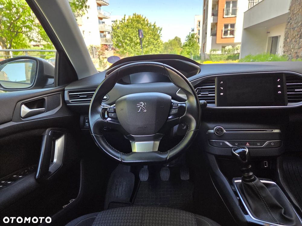 Peugeot 308 1.2 PureTech Allure Pack S&S - 8