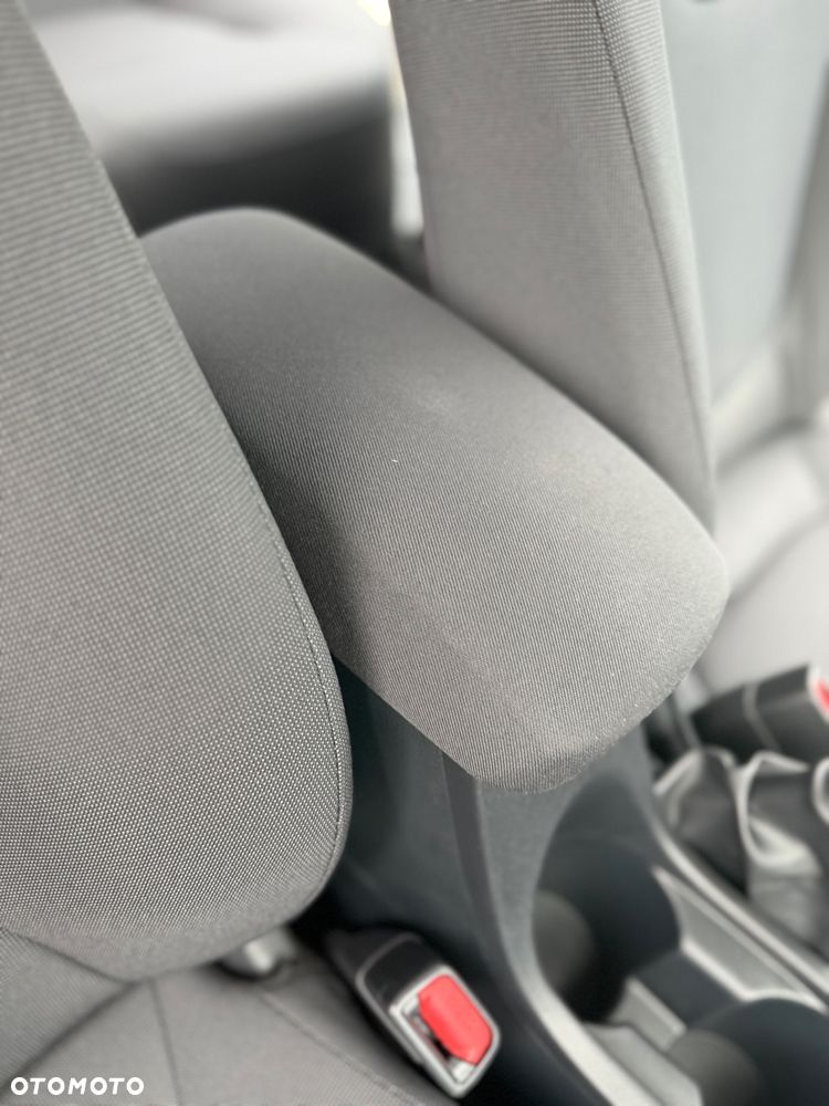 Toyota Corolla 1.6 Active - 27