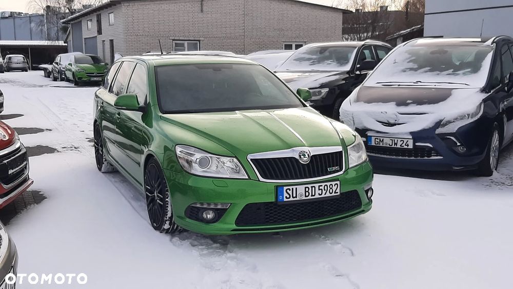 Skoda Octavia 2.0 TSI DSG RS - 9