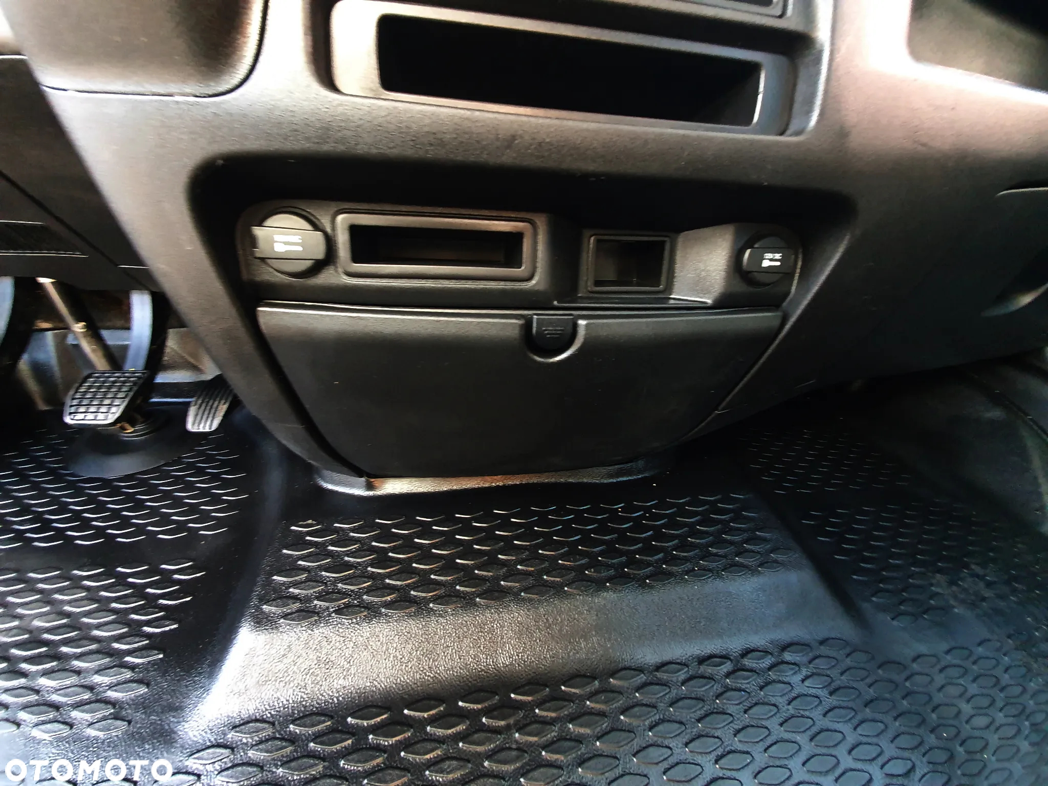 Iveco DAILY 35C16 C 16 - 32