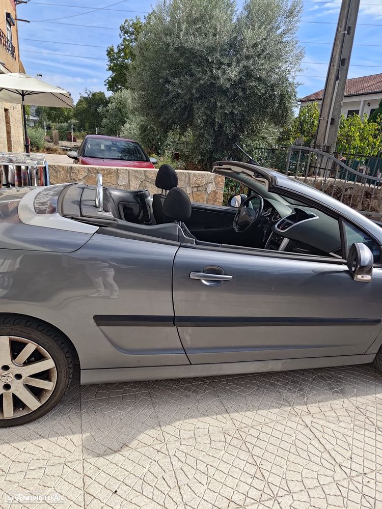 Peugeot 207 CC - 1