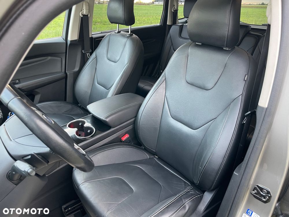 Ford S-Max - 8
