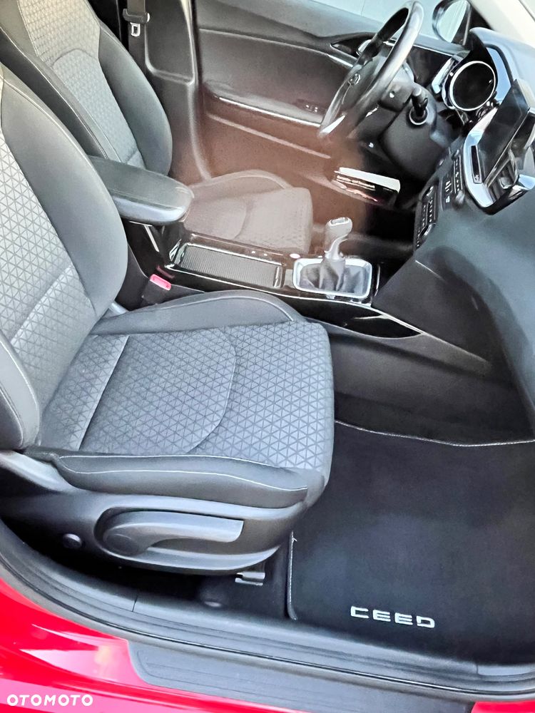 Kia Ceed 1.6 CRDi L Business Line - 10