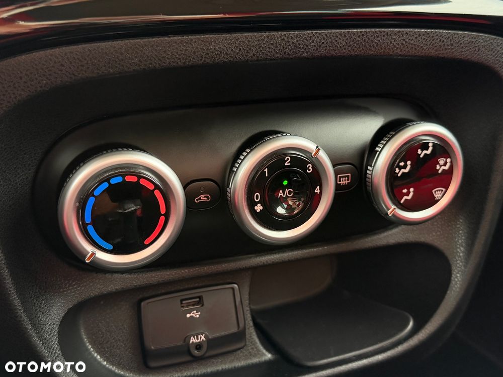 Fiat 500L 1.4 16V T-Jet Easy - 28