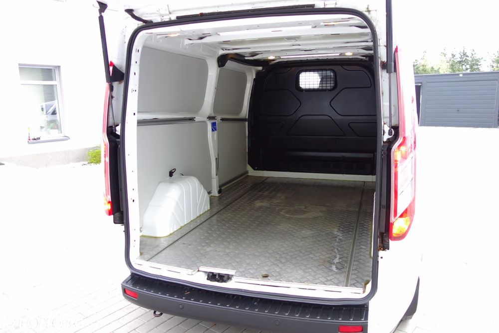 Ford Transit Custom Long 2.0 Ecoblue 130 KM Klima Kamera Navi - 9