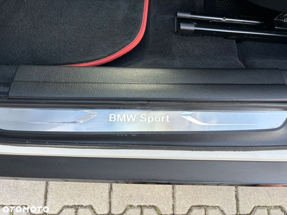 BMW X1 sDrive18d Sport Line - 35