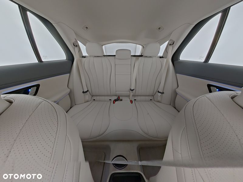 Mercedes-Benz Klasa E 300 de PHEV 4-Matic All-Terrain Avantgarde 9G-Tronic - 10