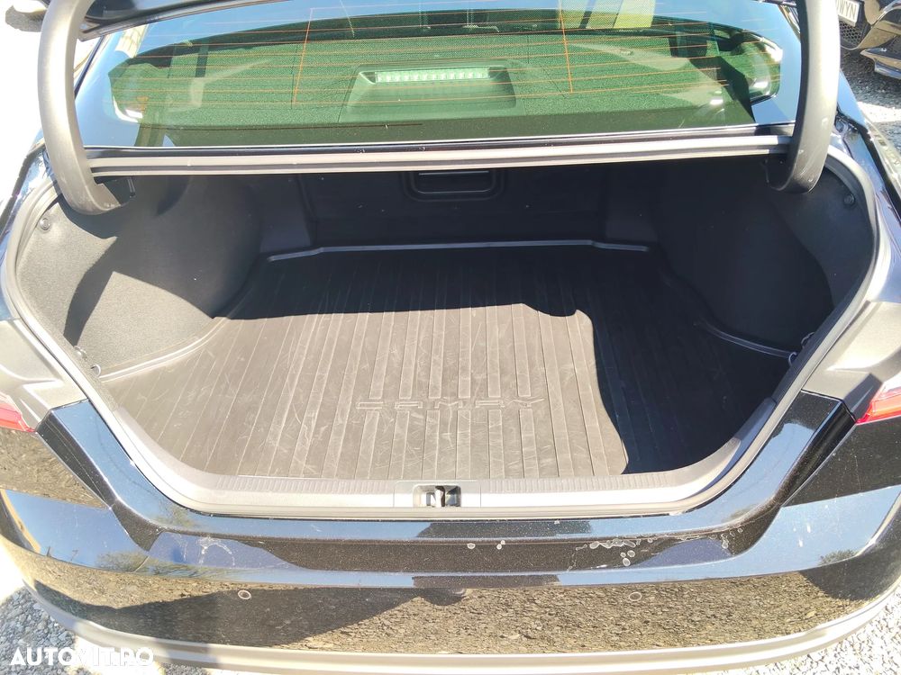Toyota Camry 2.5 Business - 31