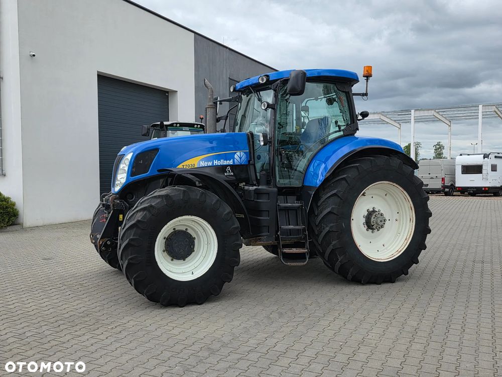 New Holland T7030 PC 2011R - 8