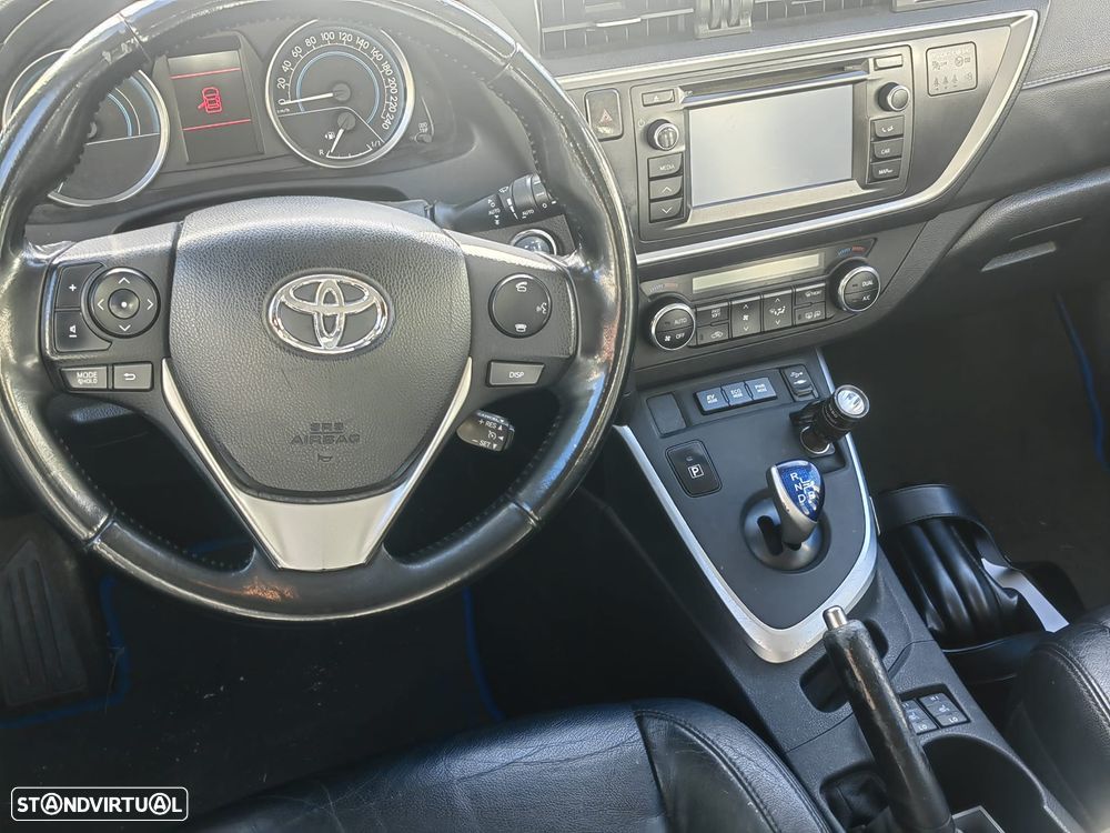 Toyota Auris Touring Sports 1.8 HSD Exclusive+Navi - 8