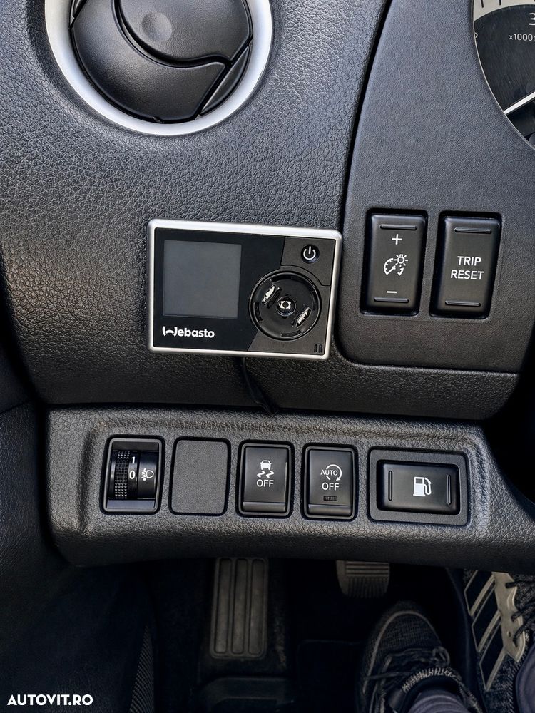 Nissan Navara Double Cab Visia - 10