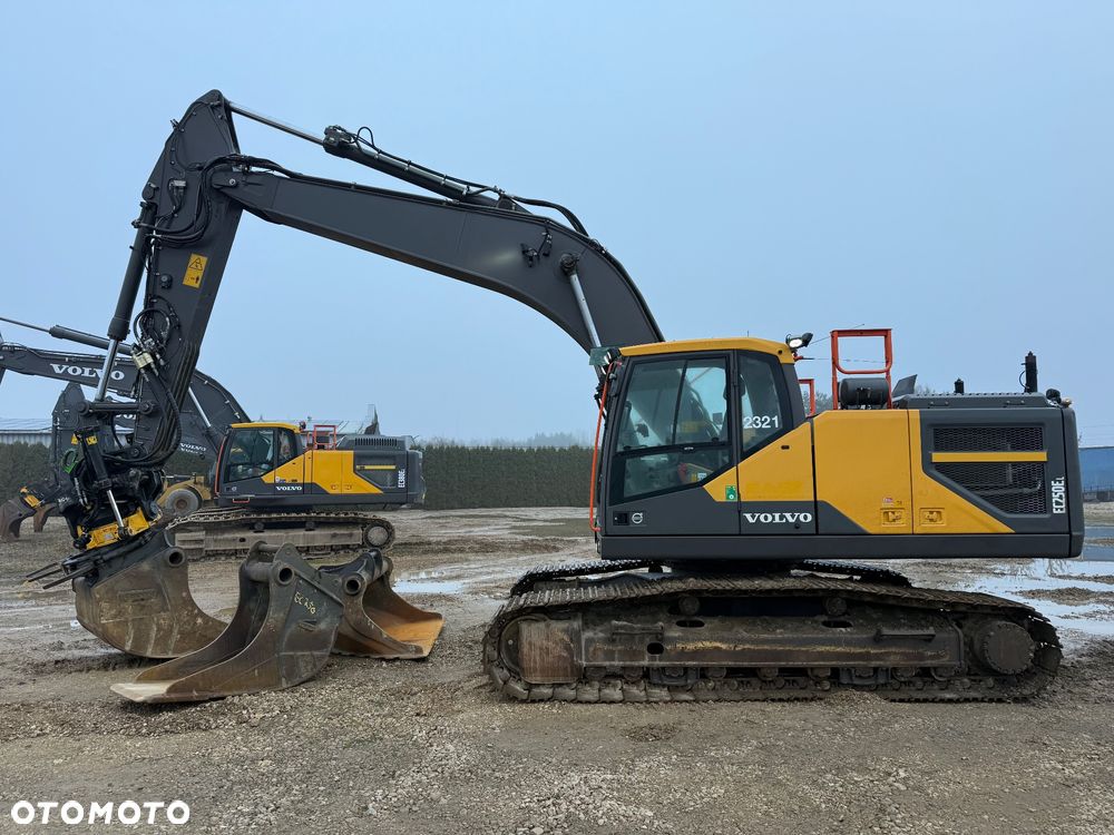 Volvo EC 250 EL - 2