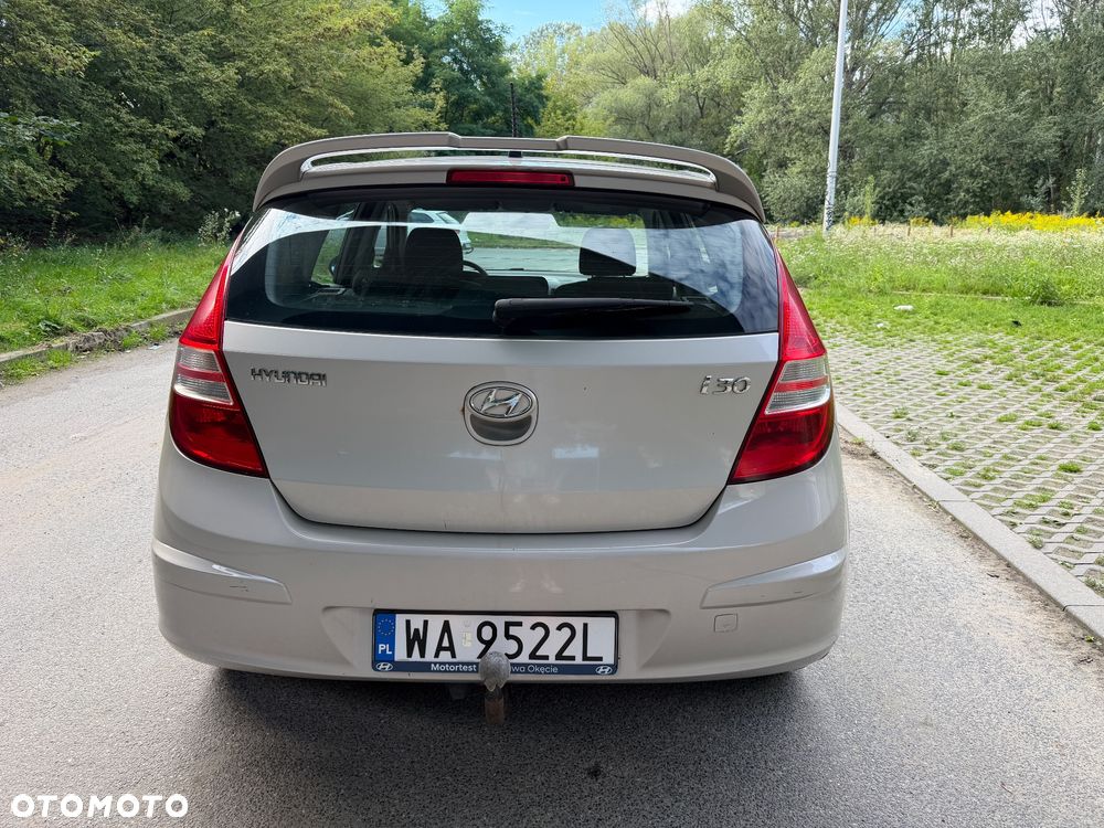 Hyundai i30 1.6 Classic + - 4