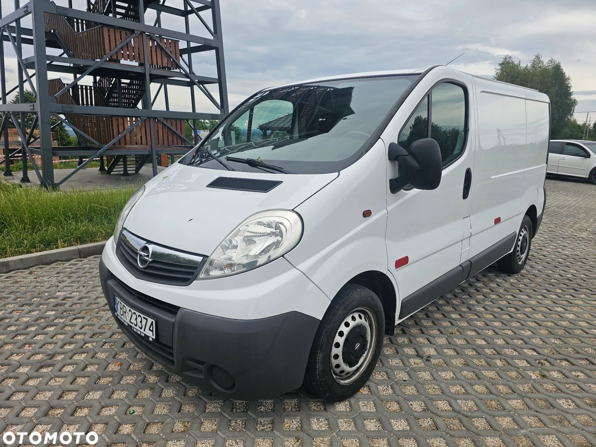 Opel Vivaro - 1