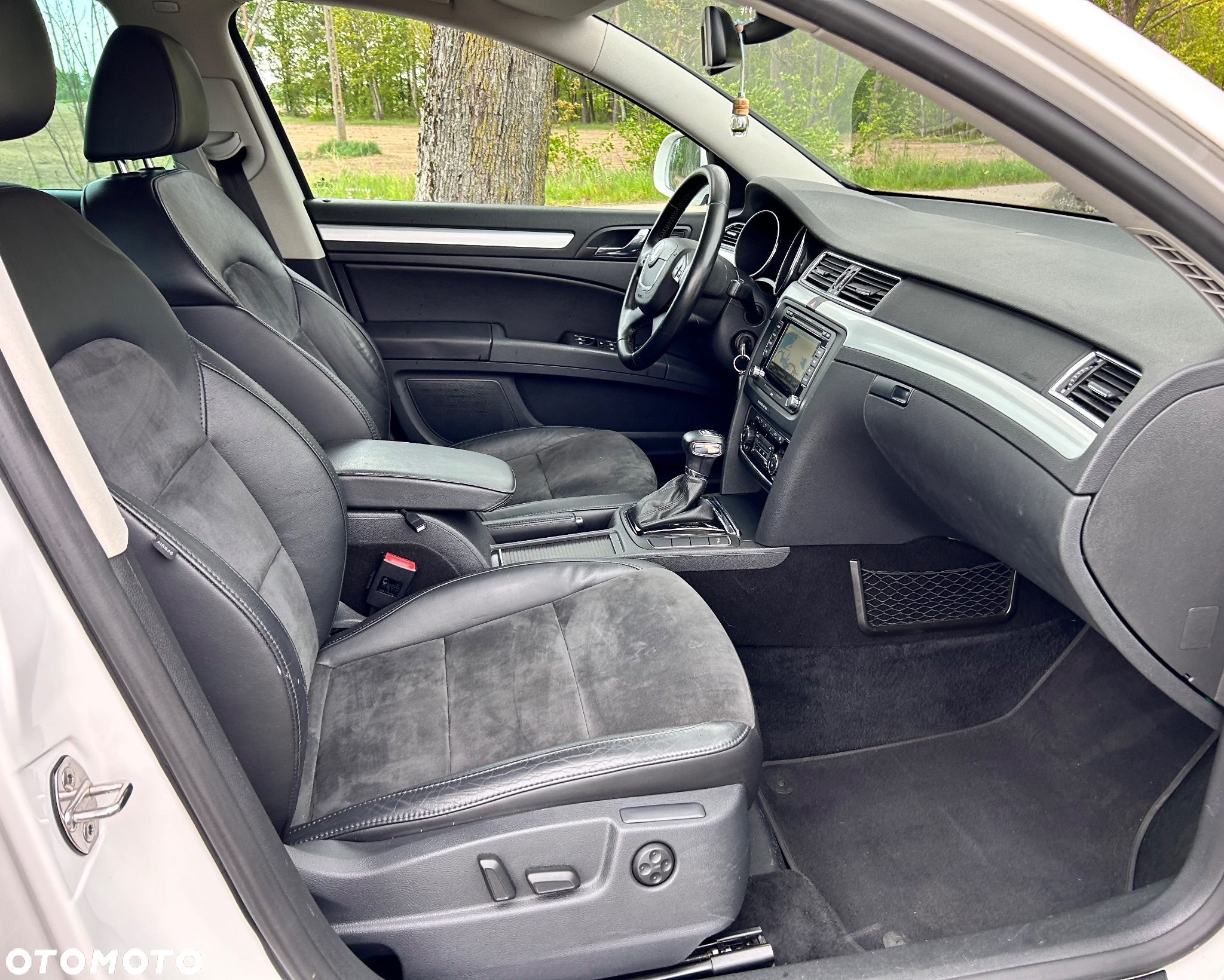 Skoda Superb Combi 2.0 TDI 4x4 DSG AllDrive - 27