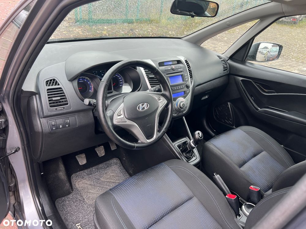 Hyundai ix20 1.4 blue Comfort - 24