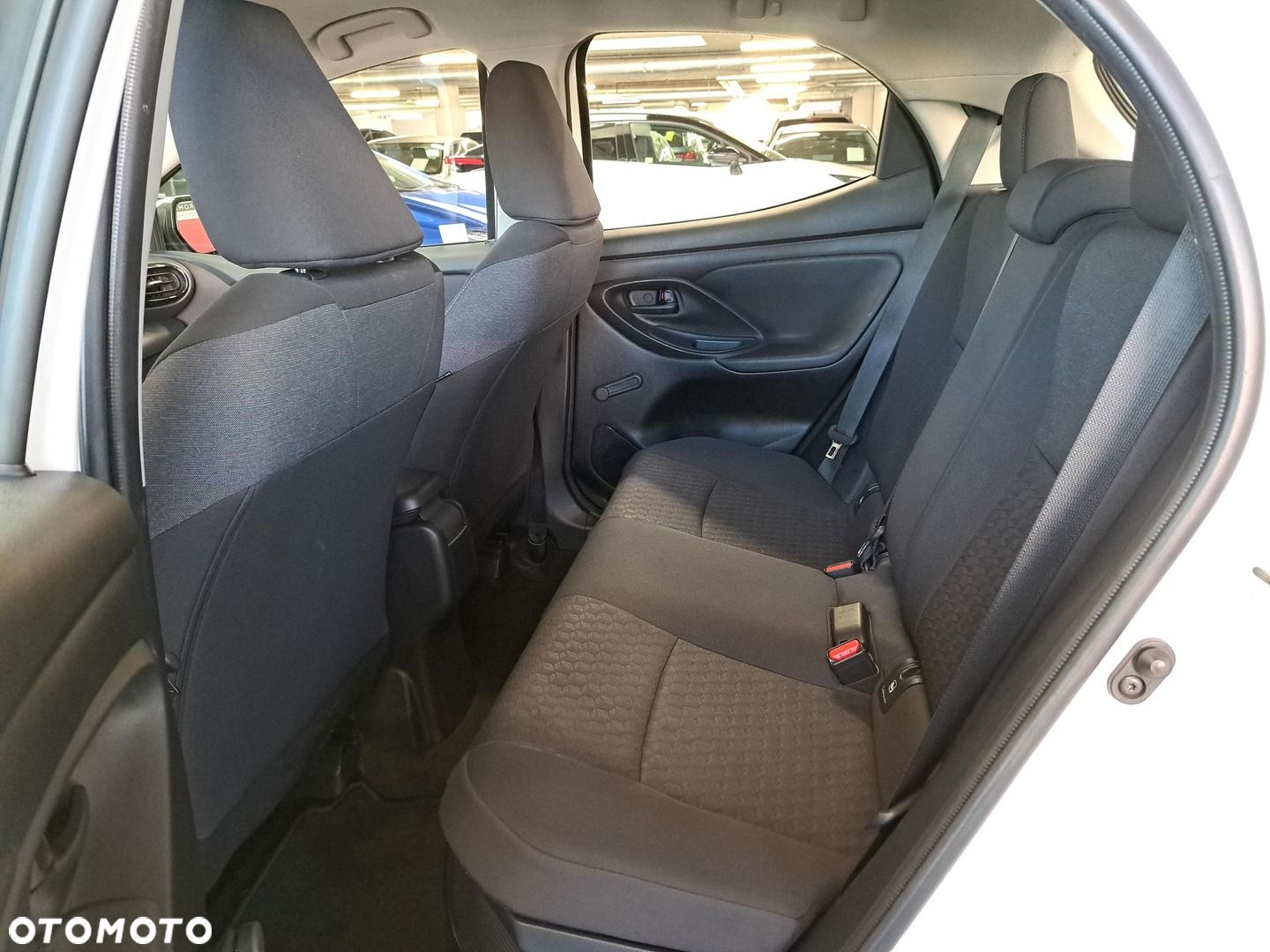 Toyota Yaris Hybrid 1.5 Comfort - 12