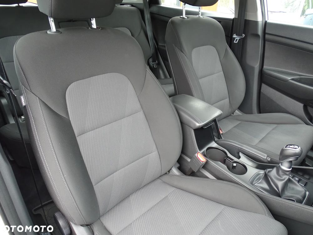 Hyundai Tucson 1.6 GDI BlueDrive Comfort 2WD - 19