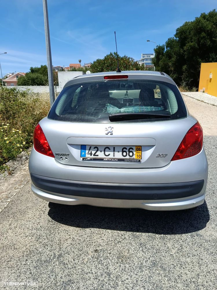 Peugeot 207 - 3