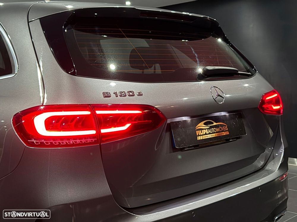 Mercedes-Benz B 180 d AMG Line - 11