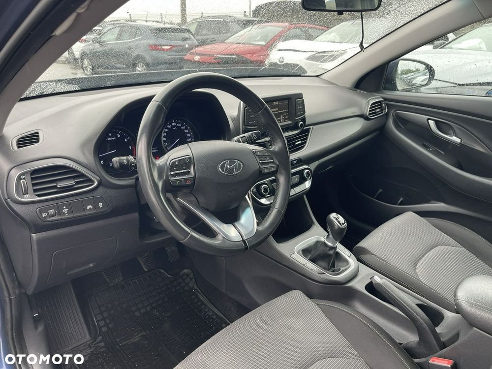 Hyundai i30 blue 1.4 Classic - 10