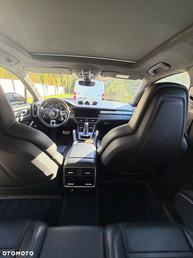 Porsche Cayenne Turbo - 13