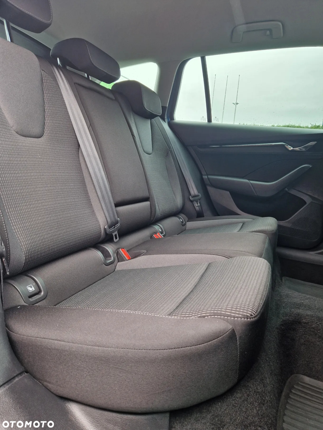 Skoda Octavia 2.0 TDI Ambition DSG - 23