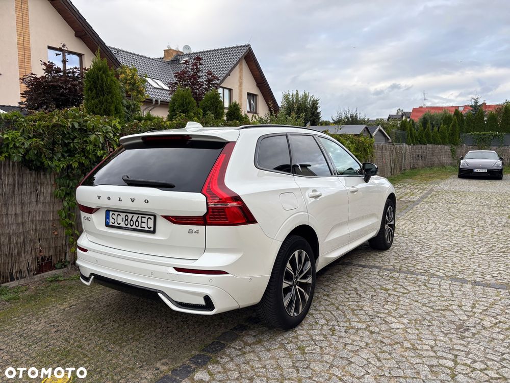 Volvo XC 60 B4 B Plus Dark - 3