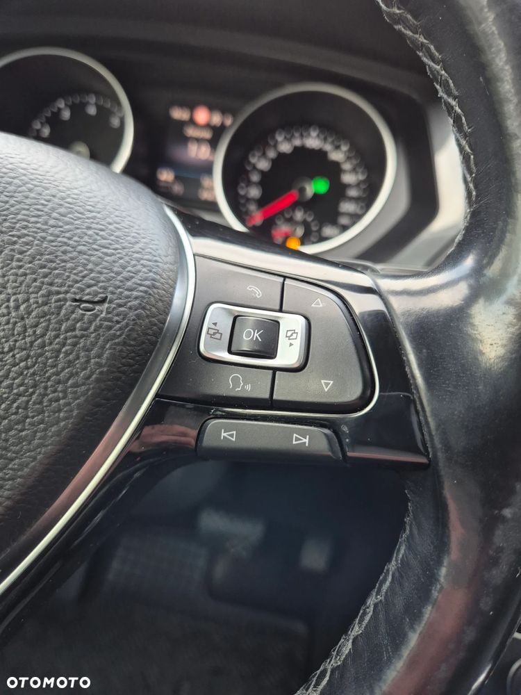 Volkswagen Tiguan - 27
